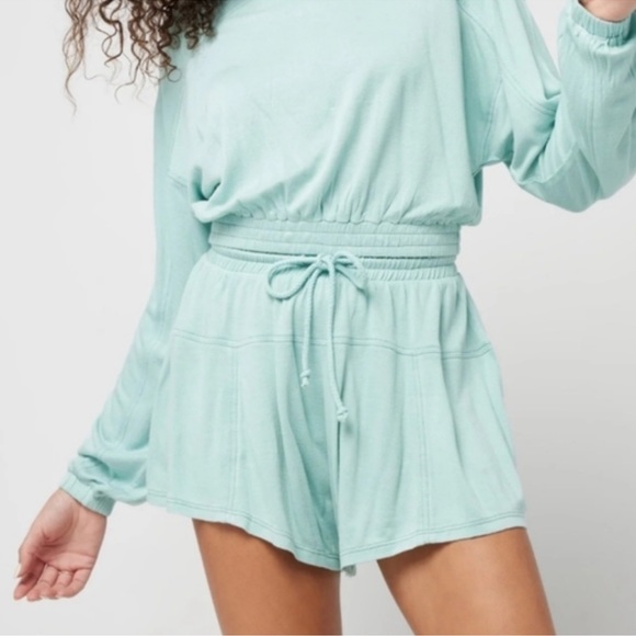 L*Space Revolve Day Tripper Pullover Color Pool Size Small NWT - Picture 8 of 12